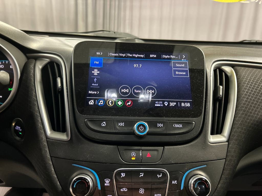 Used 2024 Chevrolet Malibu LT w/ Sport Edition image 17