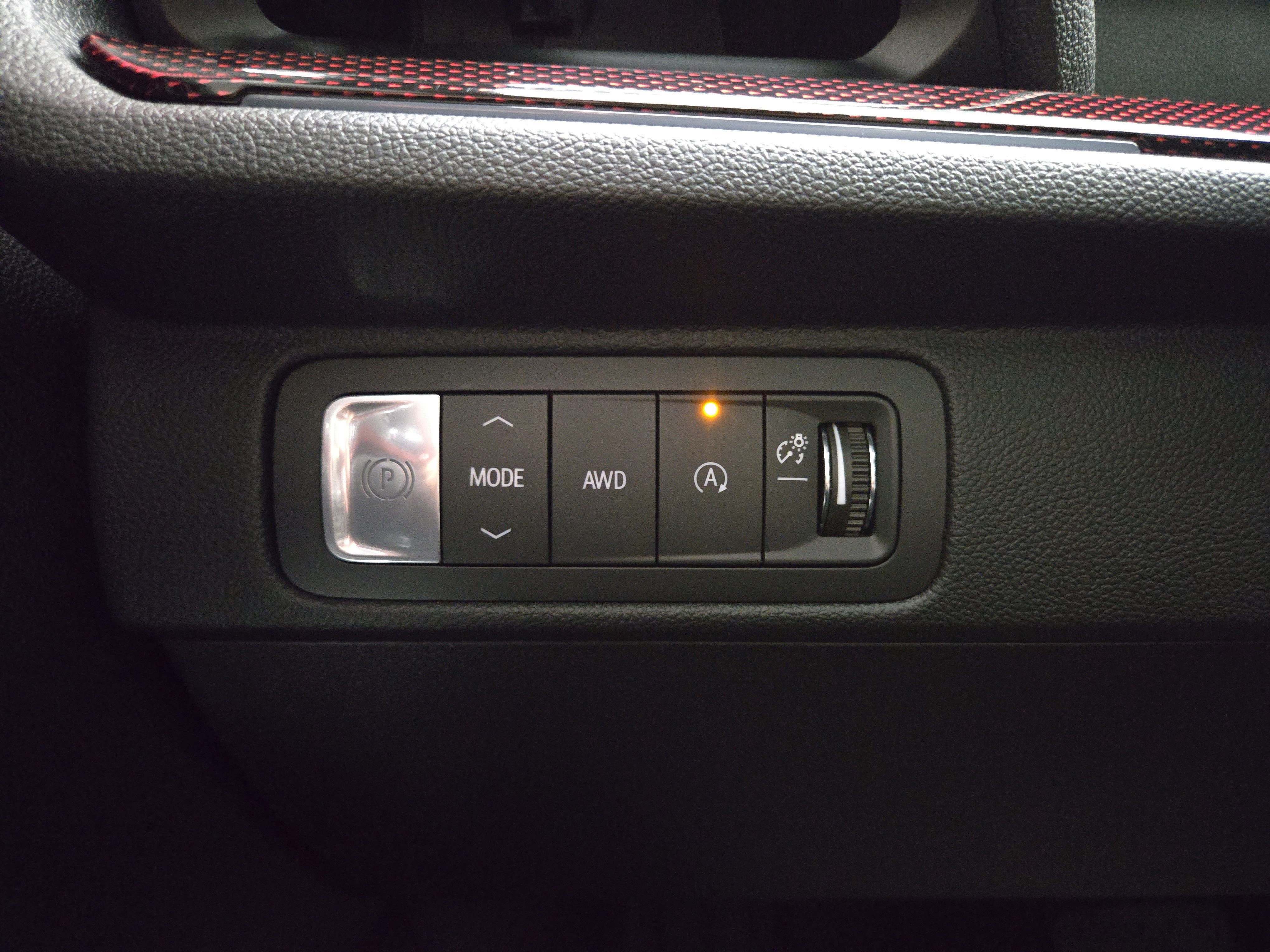 Certified 2024 Chevrolet Traverse RS image 32