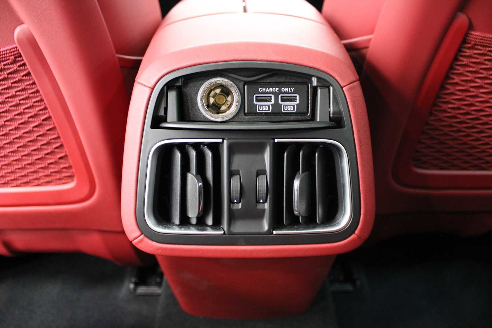 Used 2022 Maserati Levante GT image 39