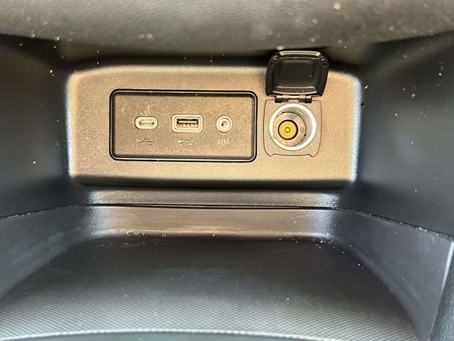 Used 2023 Chevrolet Equinox RS image 32