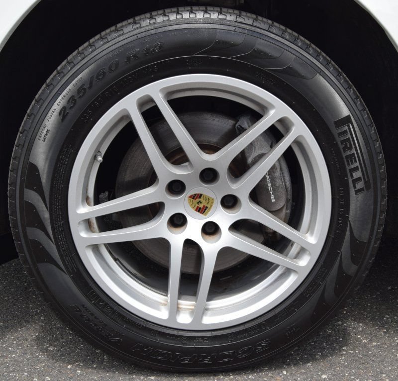 Used 2019 Porsche Macan AWD/4WD image 7