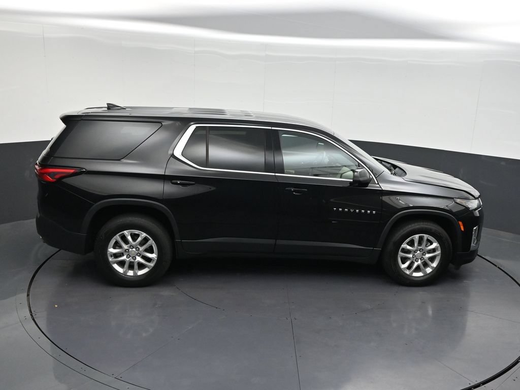 Used 2022 Chevrolet Traverse LS FWD image 18