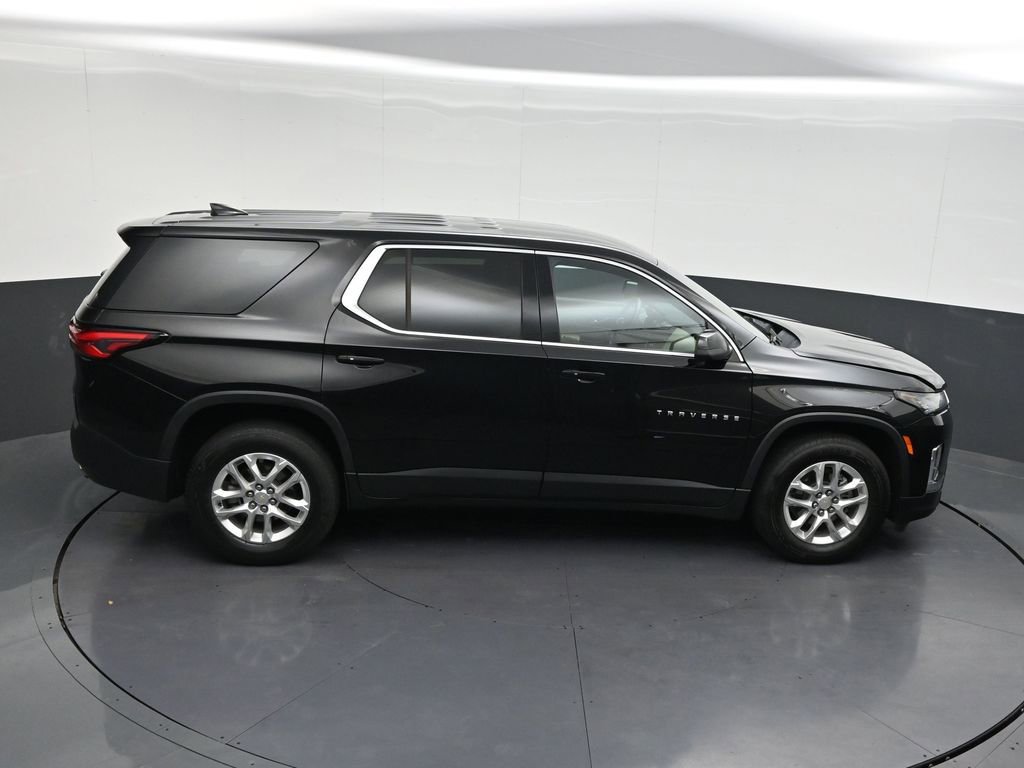 Used 2022 Chevrolet Traverse LS FWD image 18