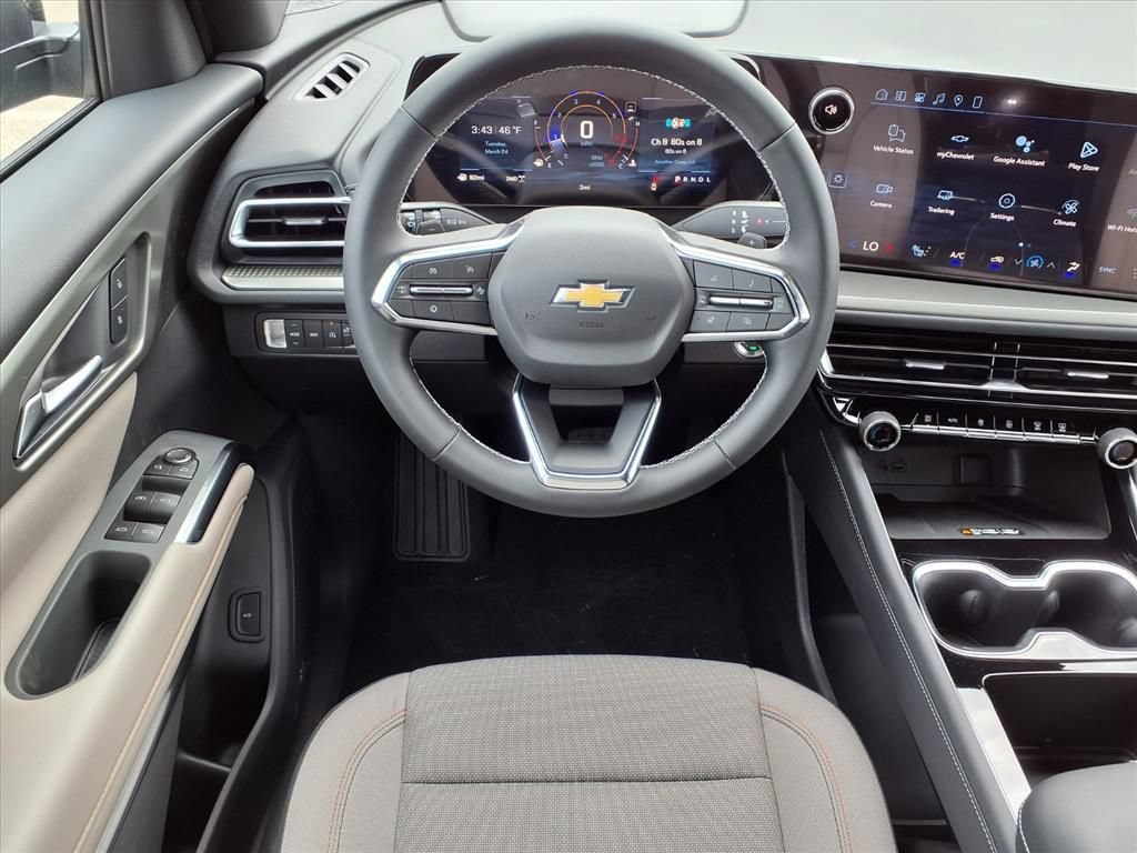 New 2026 Chevrolet Traverse LT w/ Driver Confidence Package AWD/4WD image 10