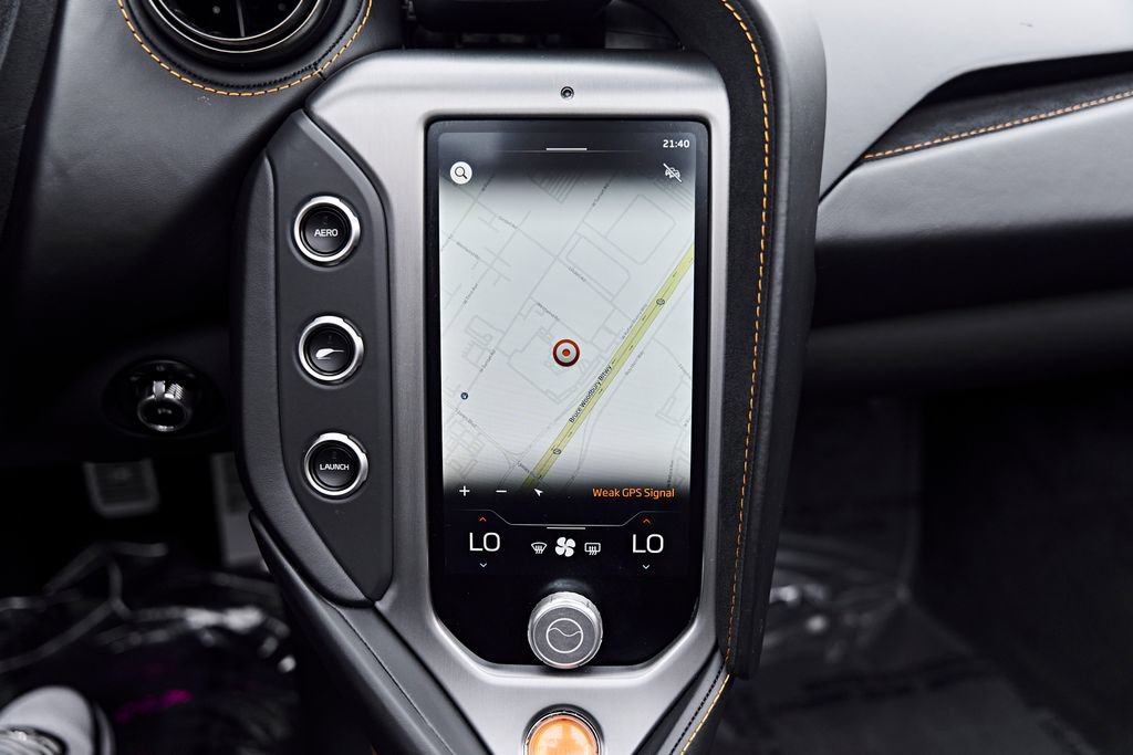 Used 2025 McLaren 750S Spider RWD image 73