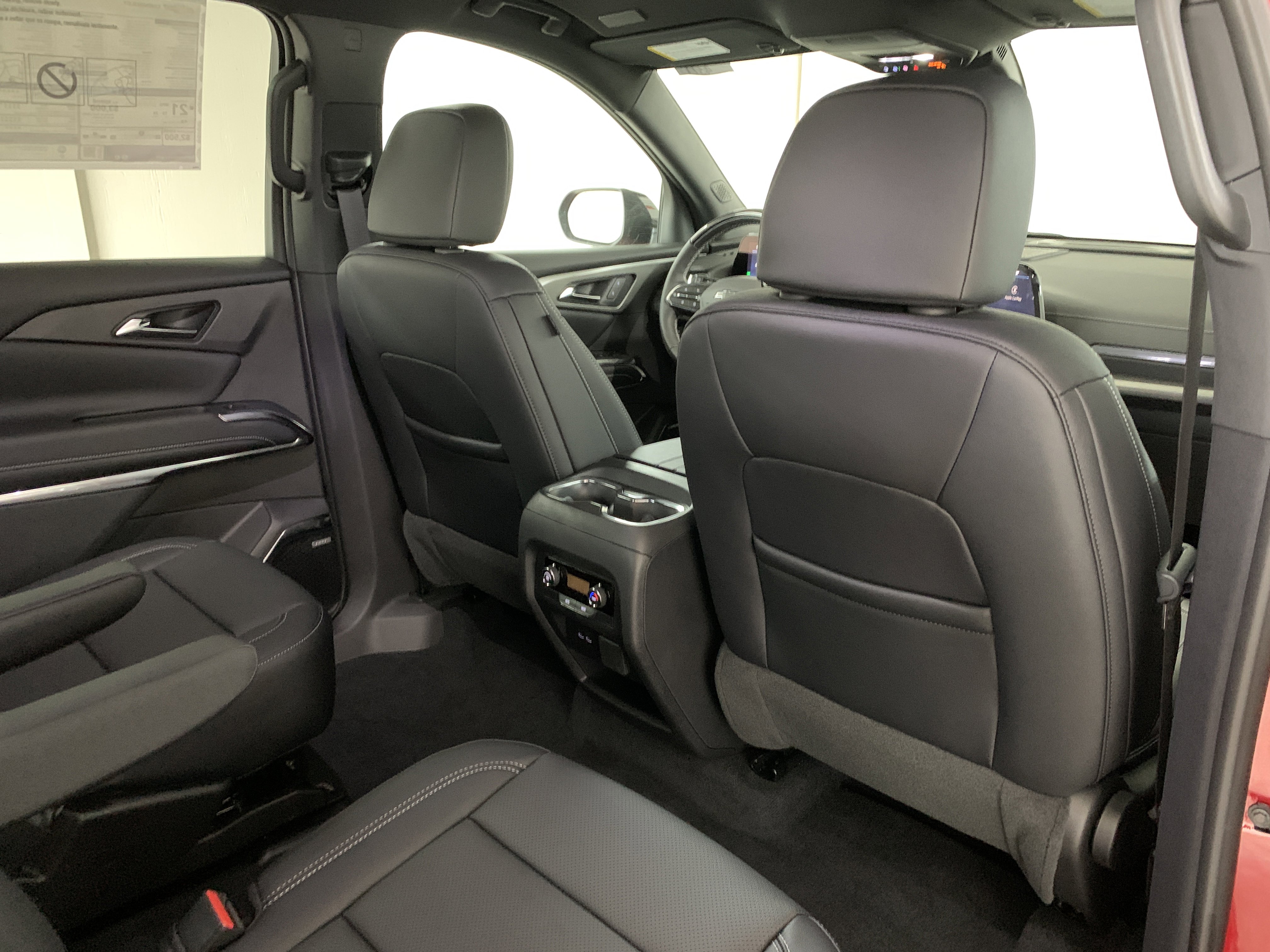 New 2025 Chevrolet Traverse LT w/ Enhanced Driving Package image 36