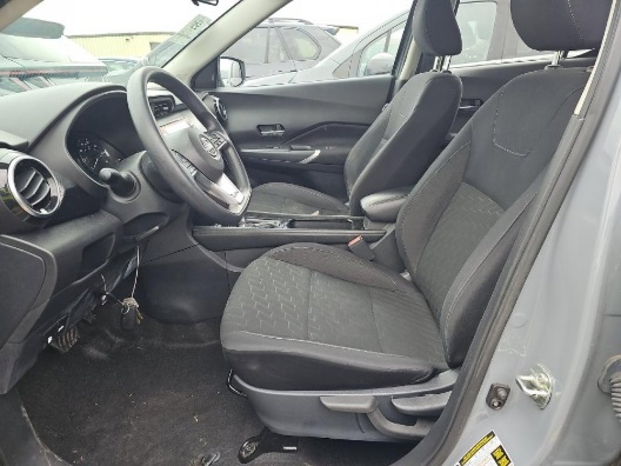 Used 2023 Nissan Kicks SV image 10