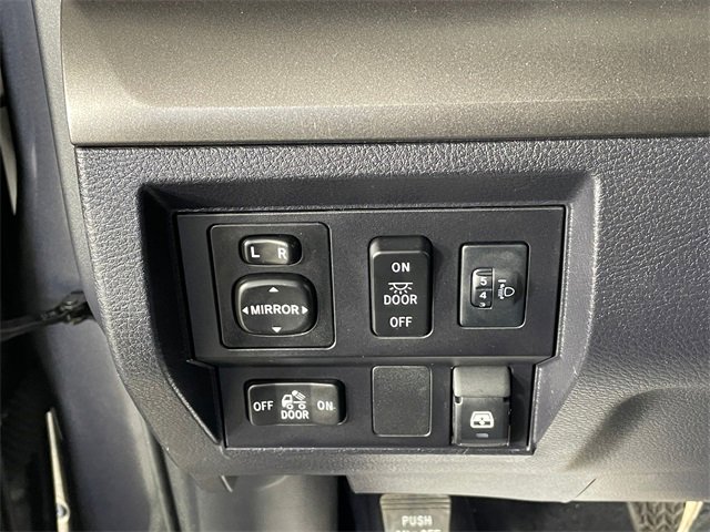 Used 2017 Toyota Tundra SR5 image 14