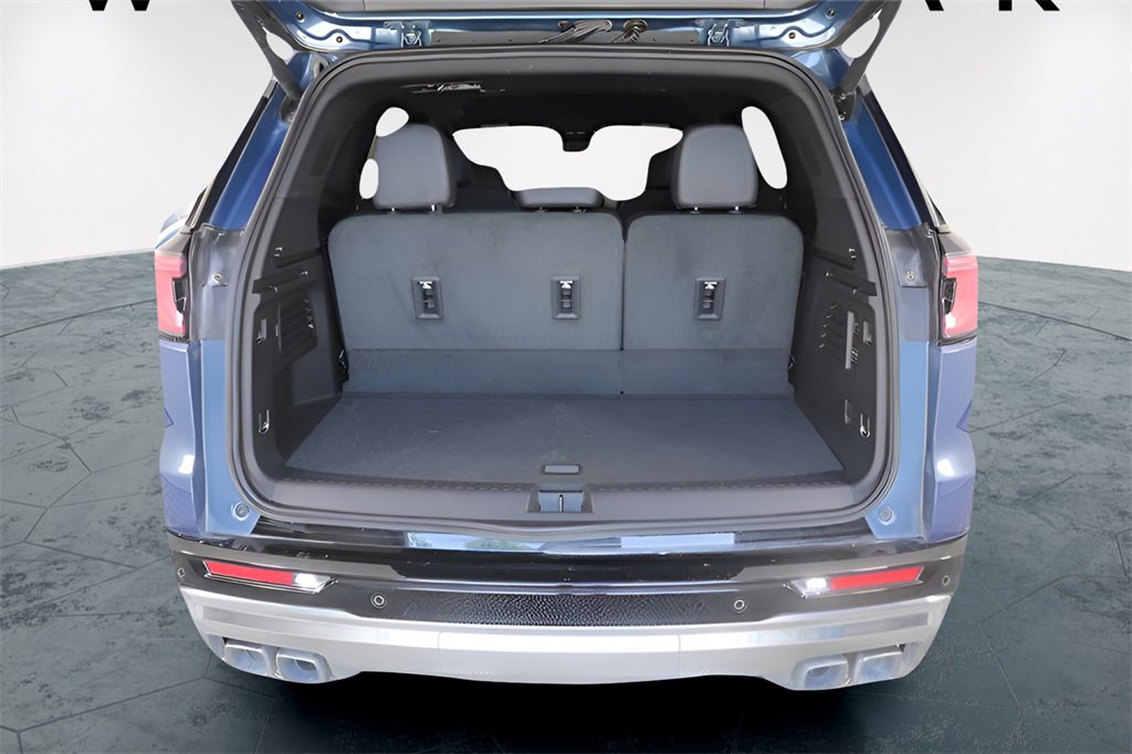 Used 2024 GMC Acadia Denali image 9