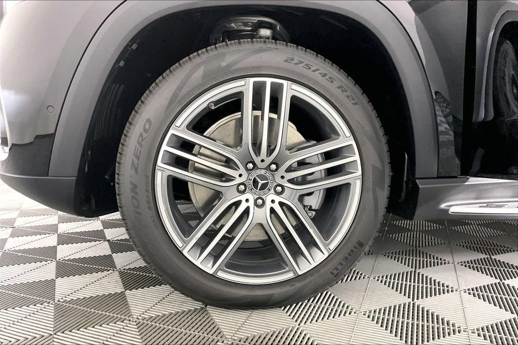 New 2026 Mercedes-Benz GLS 450 4MATIC image 11