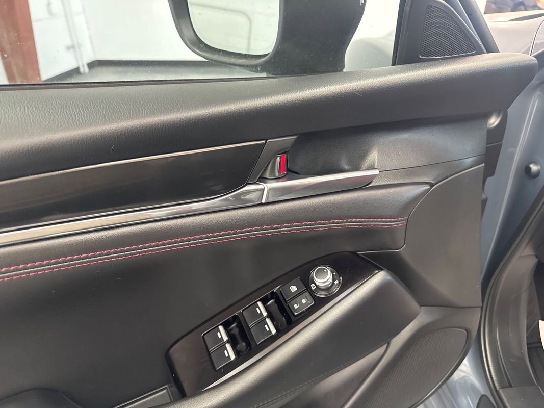 Used 2021 MAZDA MAZDA6 Carbon Edition image 10