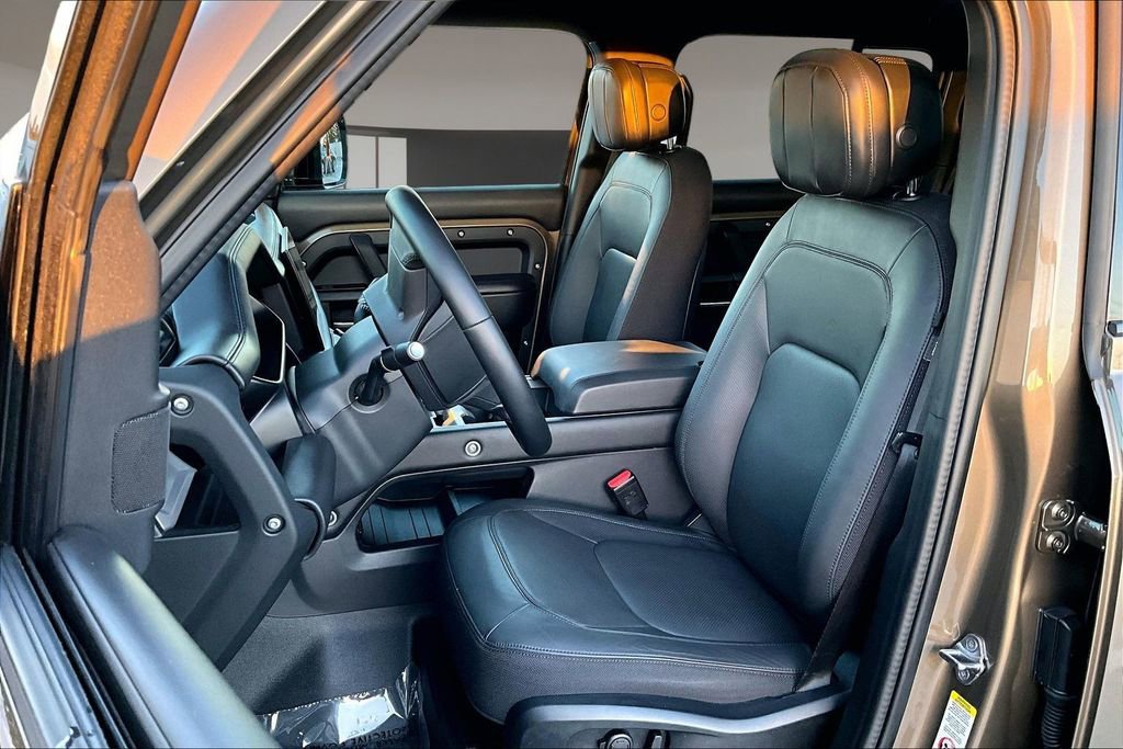 Certified 2025 Land Rover Defender 110 X image 19