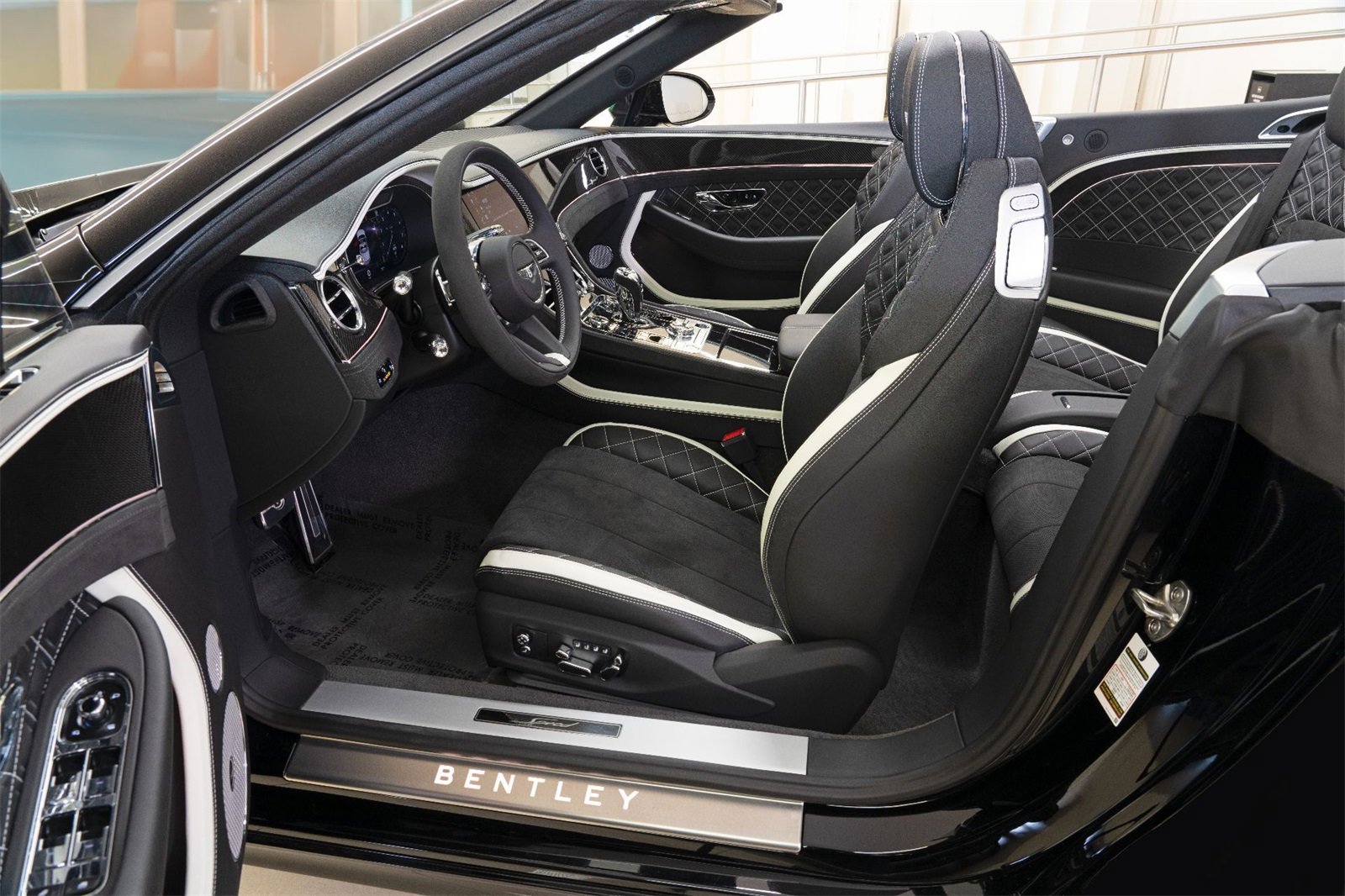 Used 2024 Bentley Continental GT Speed image 4