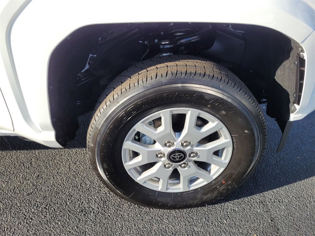 New 2025 Toyota Tacoma SR5 image 15