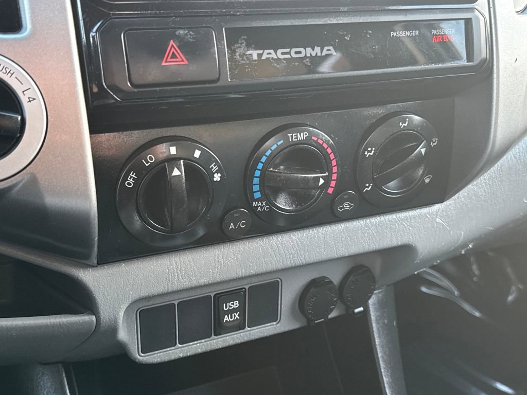 Used 2015 Toyota Tacoma 4x4 Access Cab V6 w/ TRD Sport Package image 29