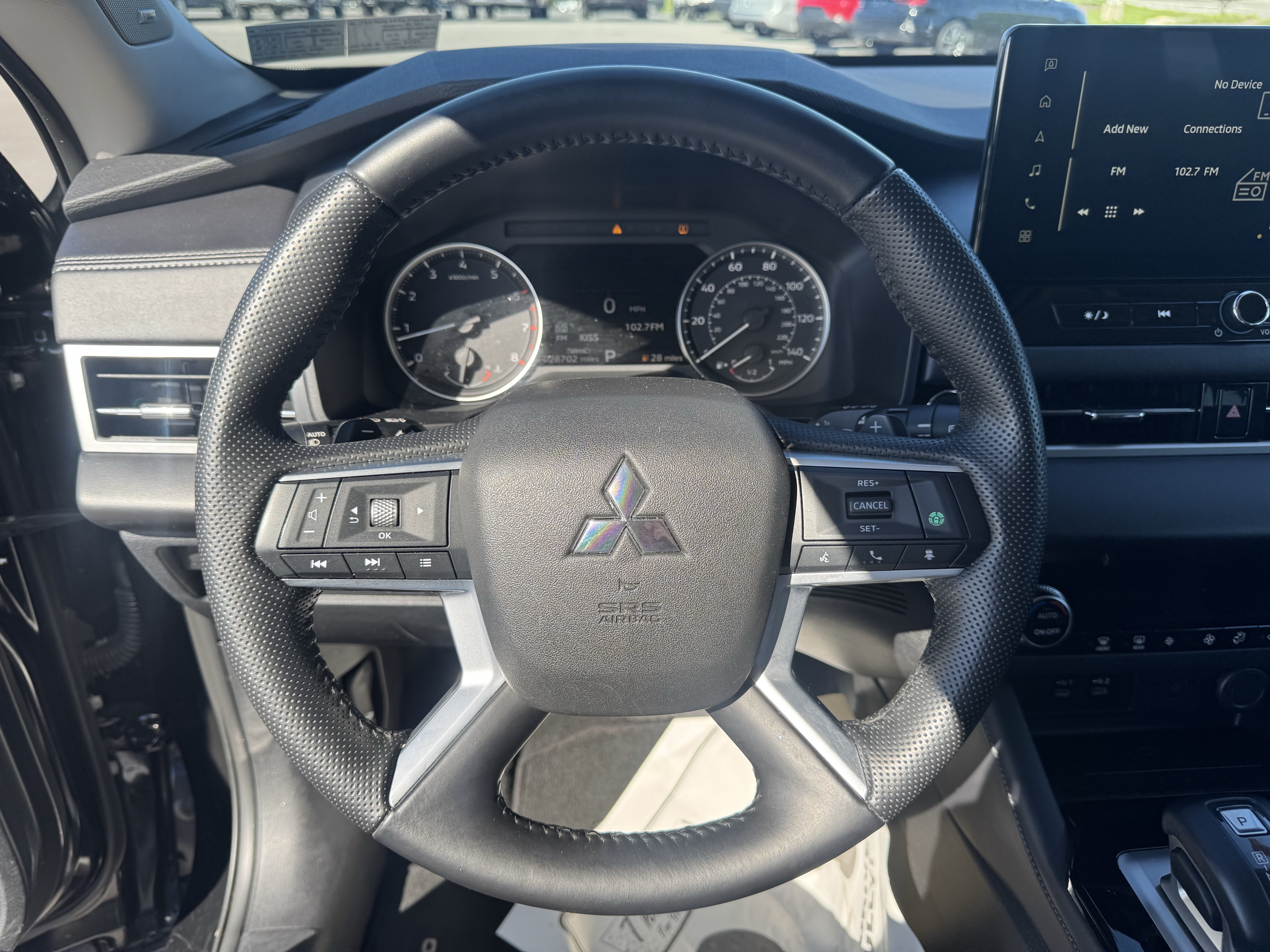 Used 2025 Mitsubishi Outlander SE AWD/4WD image 21