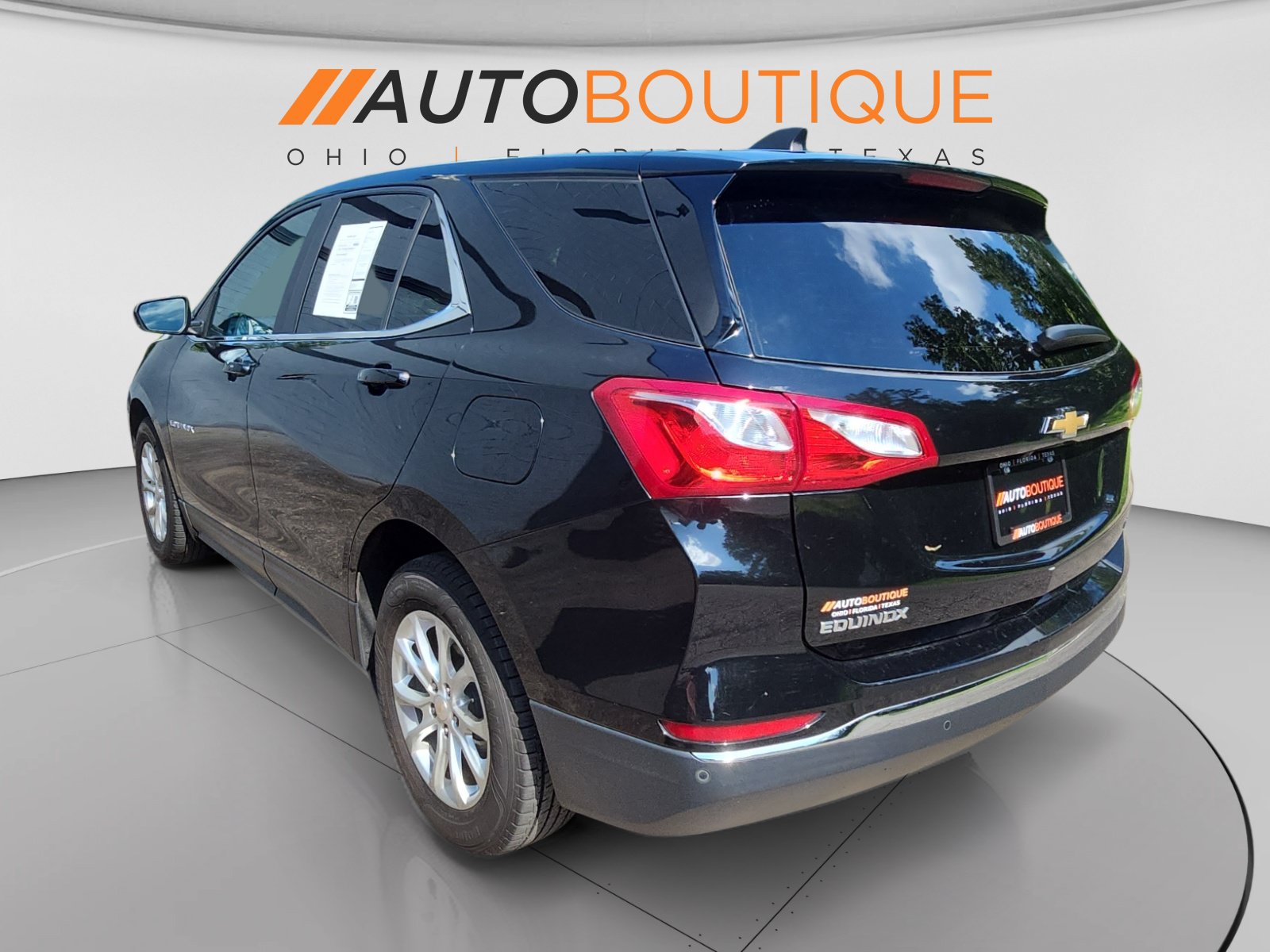 Used 2021 Chevrolet Equinox LT w/ Driver Convenience Package FWD image 3