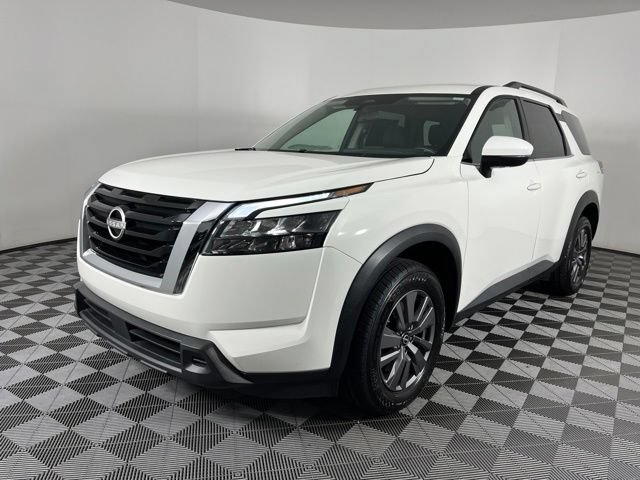 Used 2025 Nissan Pathfinder SV FWD image 6