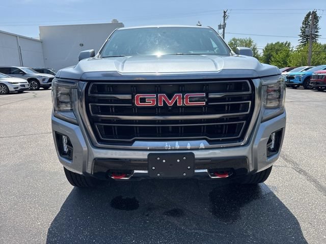 Used 2024 GMC Yukon AT4 w/ Technology Package AWD/4WD image 8
