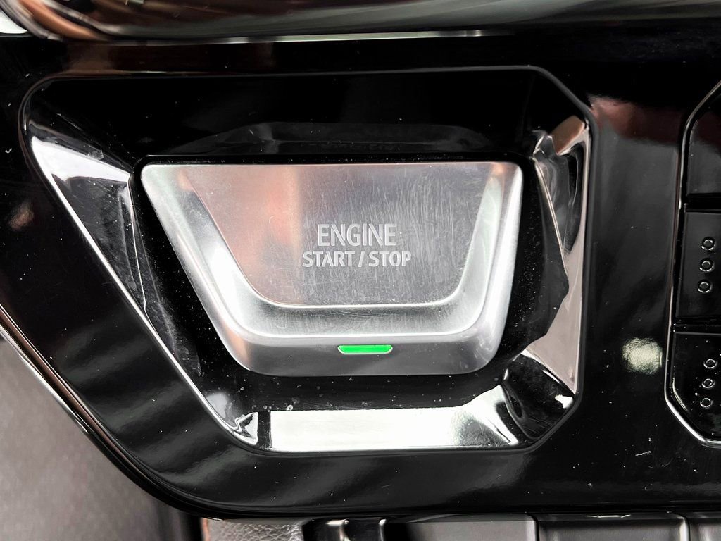 Used 2024 GMC Sierra 1500 AT4 w/ AT4 Preferred Package image 7