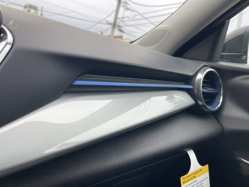New 2025 Chevrolet Trax LT image 17