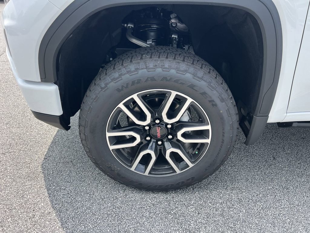 New 2025 GMC Sierra 1500 AT4 w/ Technology Package image 25
