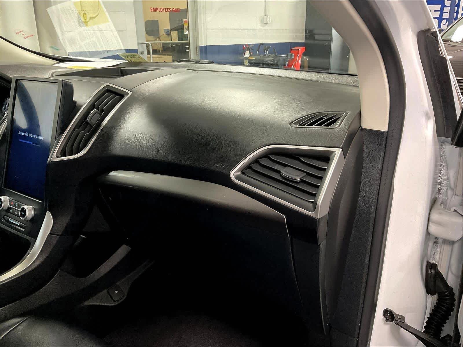 Used 2023 Ford Edge SEL image 13