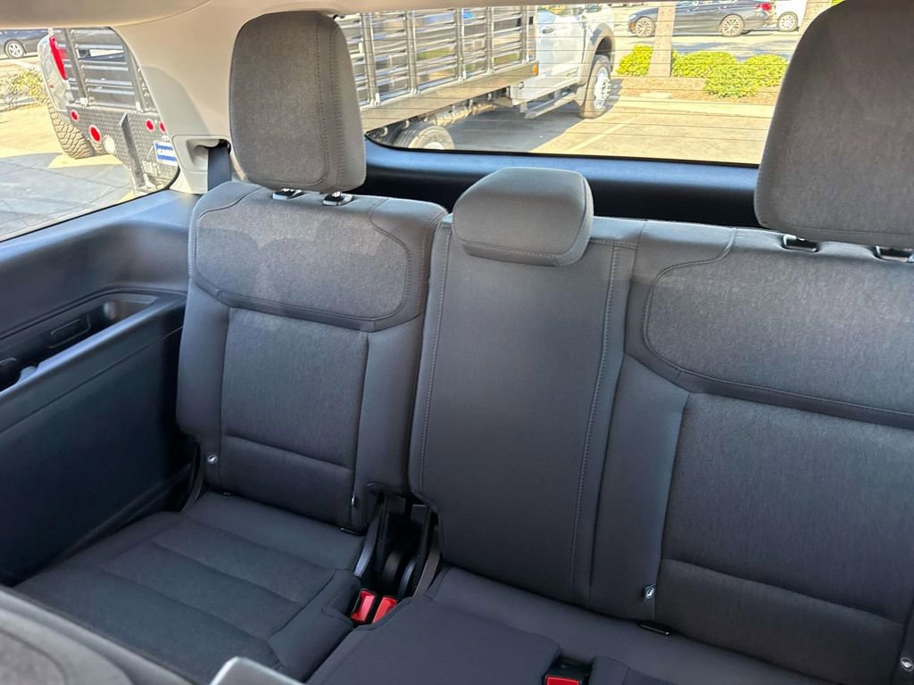 Certified 2025 Ford Expedition Active image 10