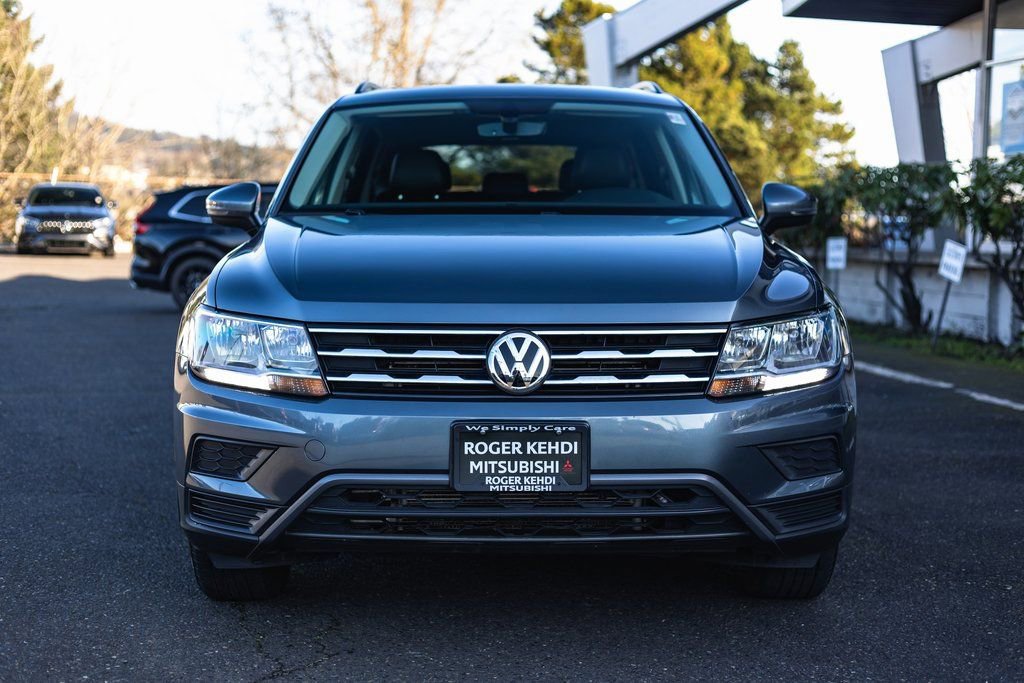 Used 2021 Volkswagen Tiguan SE w/ Panoramic Sunroof Package image 6