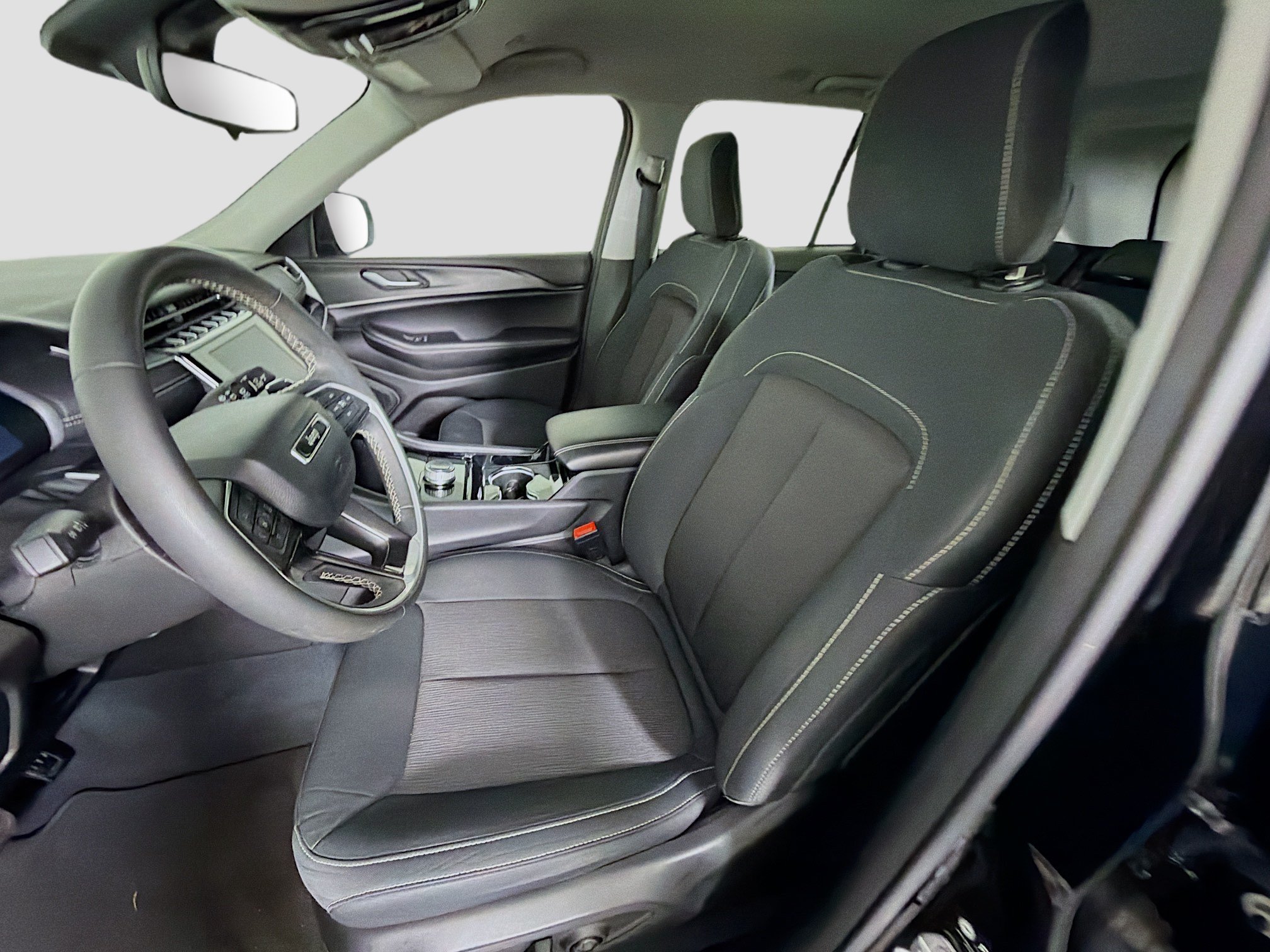 Used 2023 Jeep Grand Cherokee Laredo RWD image 13
