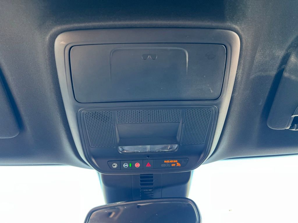 Used 2024 GMC Acadia Elevation image 38