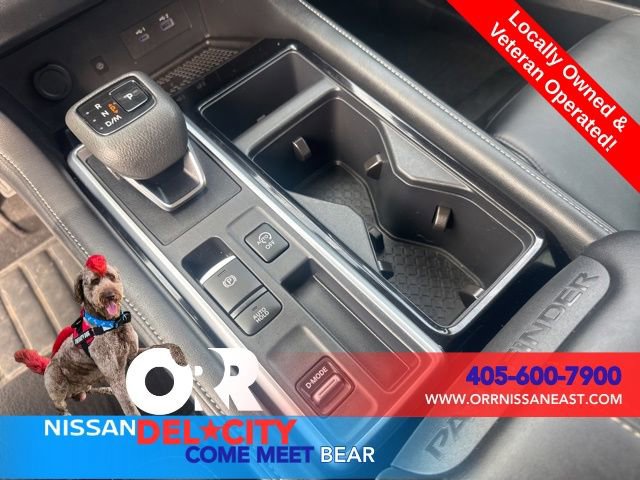 Used 2025 Nissan Pathfinder SL image 26