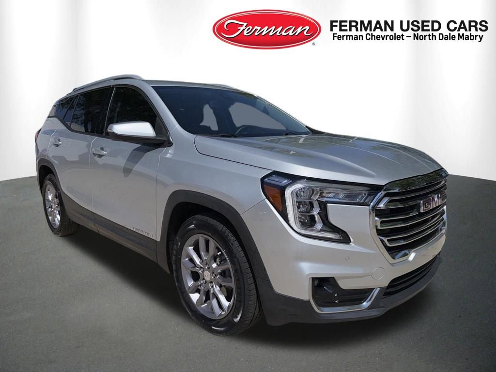 Used 2022 GMC Terrain SLT w/ Tech Package image 1