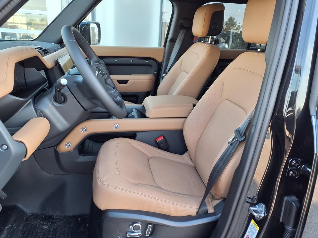 Certified 2026 Land Rover Defender 130 X-Dynamic SE AWD/4WD image 10