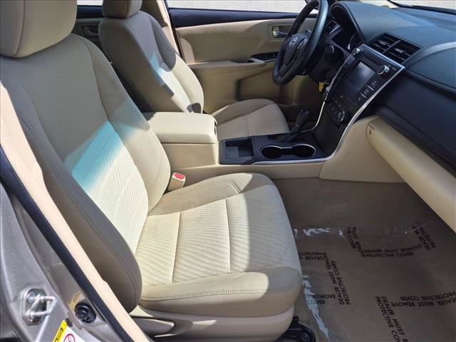Used 2017 Toyota Camry LE FWD image 18