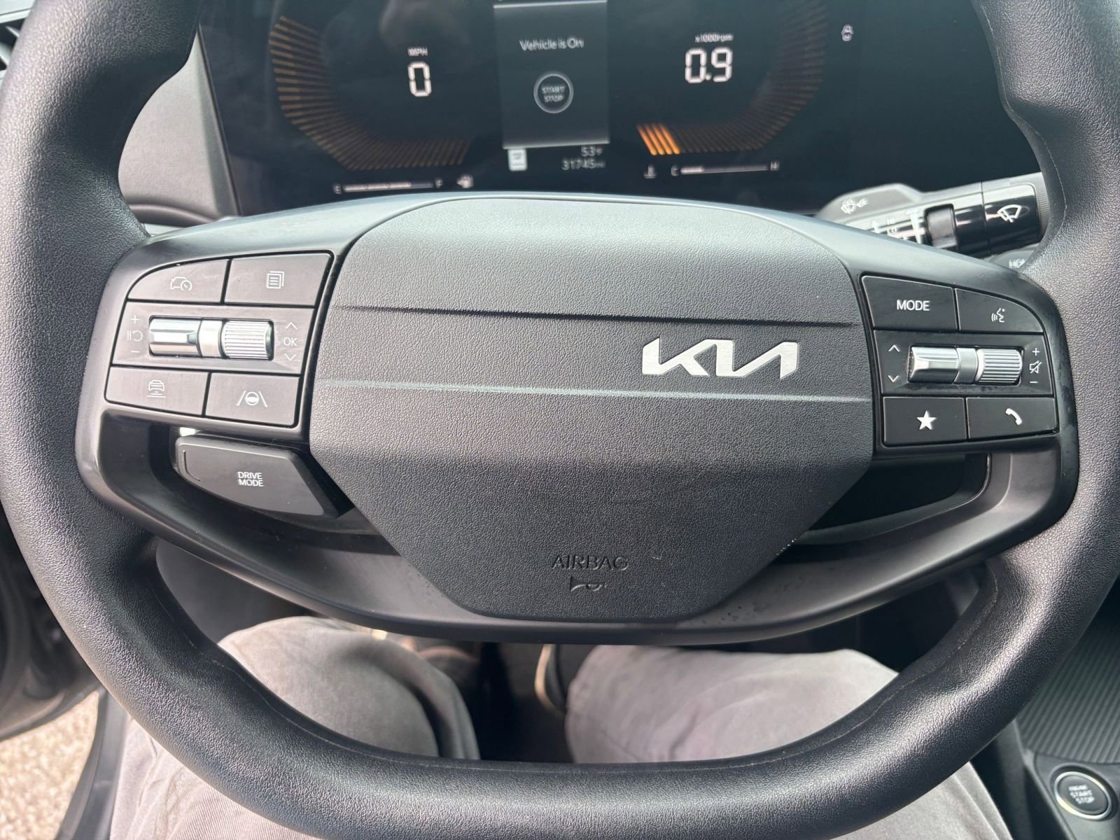 Used 2025 Kia K4 FWD image 27