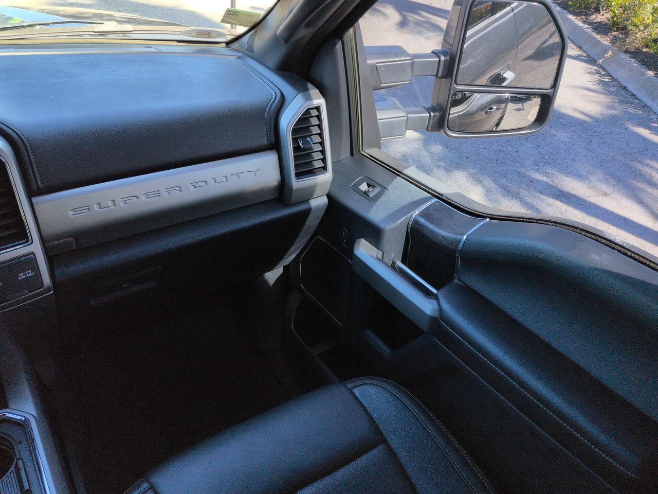 Used 2022 Ford F250 Lariat w/ Tremor Off-Road Package AWD/4WD image 17