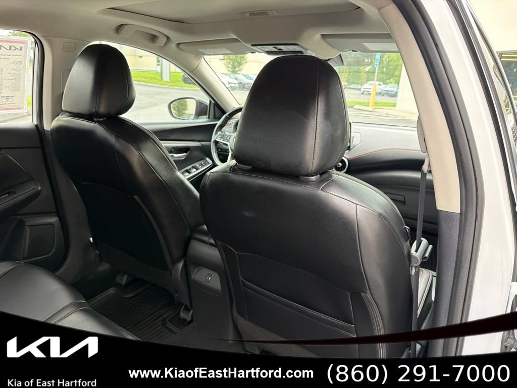 Used 2023 Nissan Sentra SR w/ SR Premium Package FWD image 14