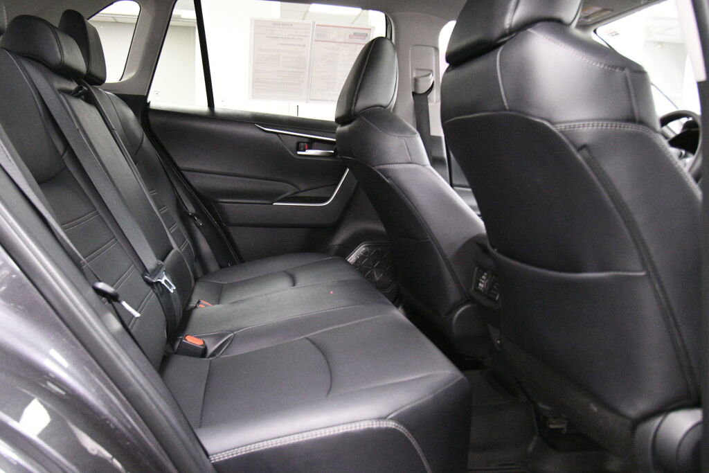 Used 2023 Toyota RAV4 XLE Premium AWD/4WD image 26