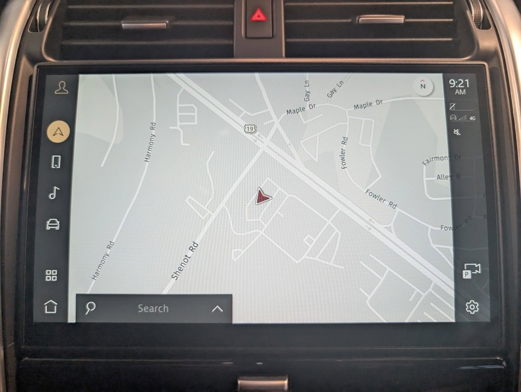 Used 2024 Land Rover Discovery Dynamic SE image 20