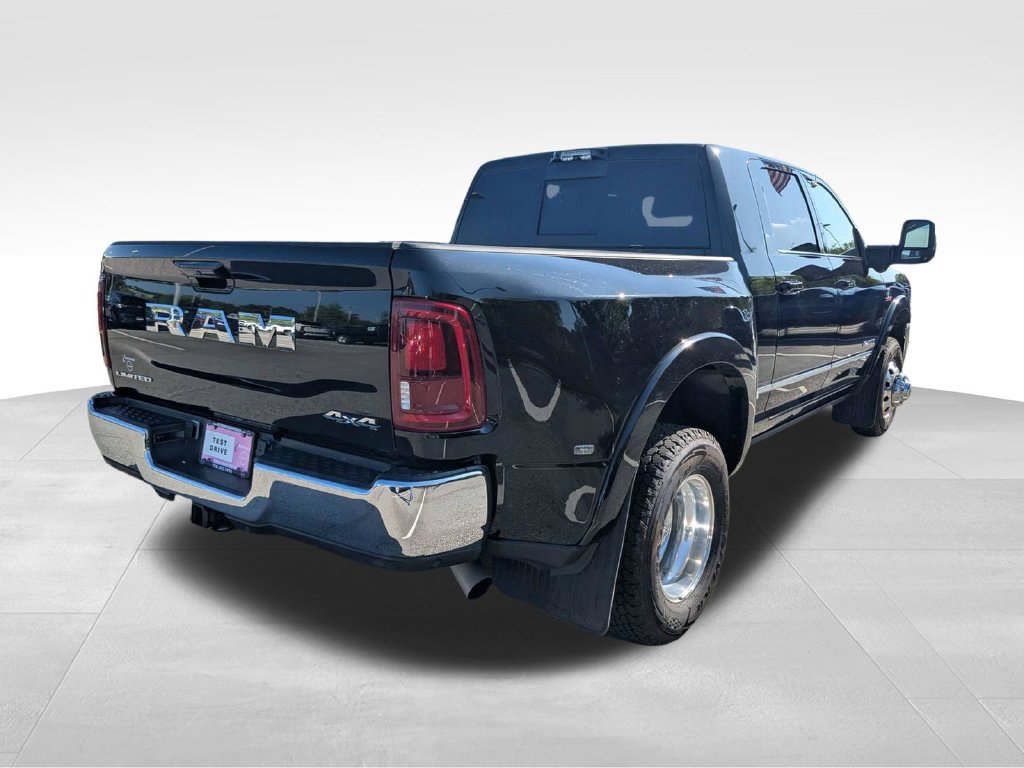 Used 2025 RAM 3500 Limited AWD/4WD image 4