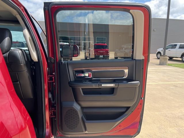 Used 2014 RAM 1500 Laramie w/ Convenience Group AWD/4WD image 19