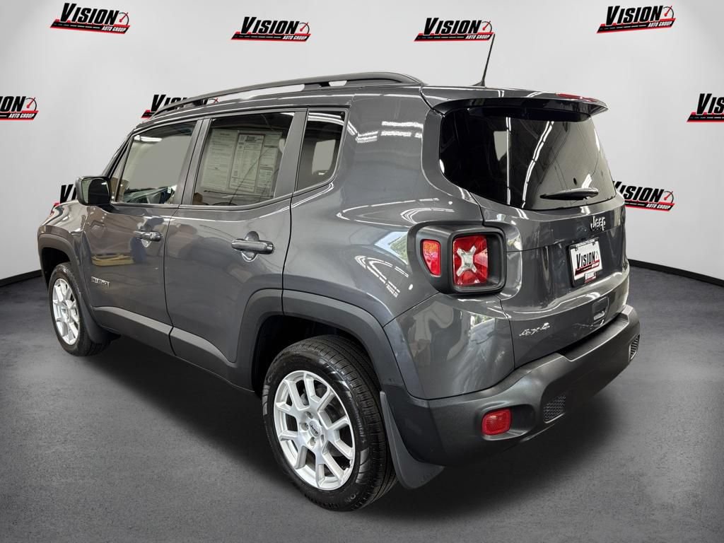 Used 2023 Jeep Renegade Latitude w/ Sun/Sound Group AWD/4WD image 7