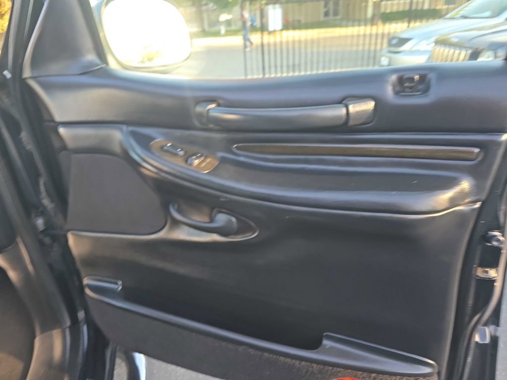 Used 2002 Lincoln Blackwood image 15