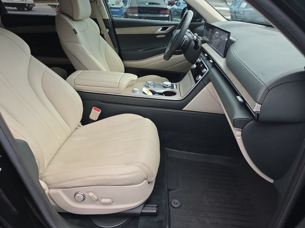 Used 2025 Genesis GV80 2.5T Advanced AWD/4WD image 37