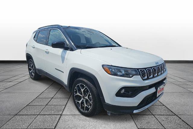 Used 2025 Jeep Compass Limited AWD/4WD image 3