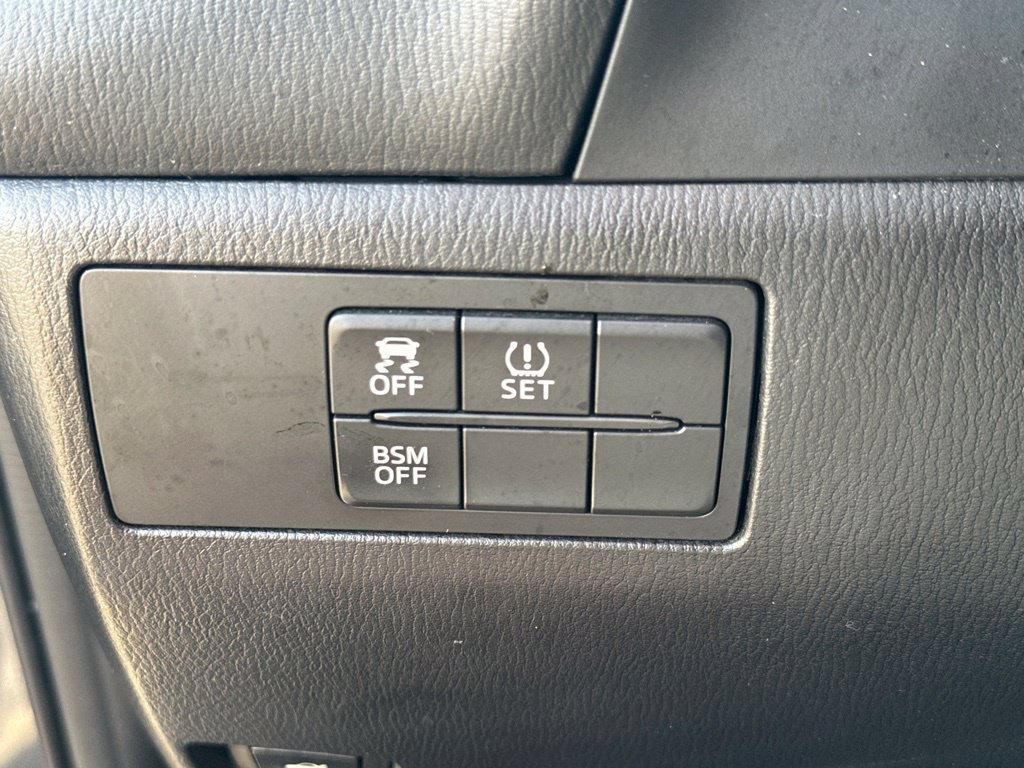 Used 2014 MAZDA MAZDA3 i Touring FWD image 17