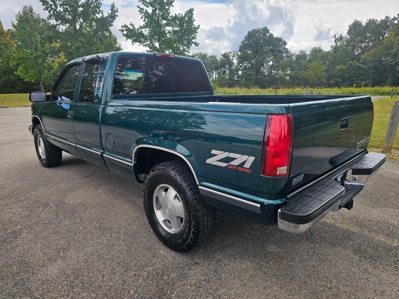Used 1998 Chevrolet Silverado 1500 4x4 Extended Cab w/ Preferred Equipment Group 2 image 7