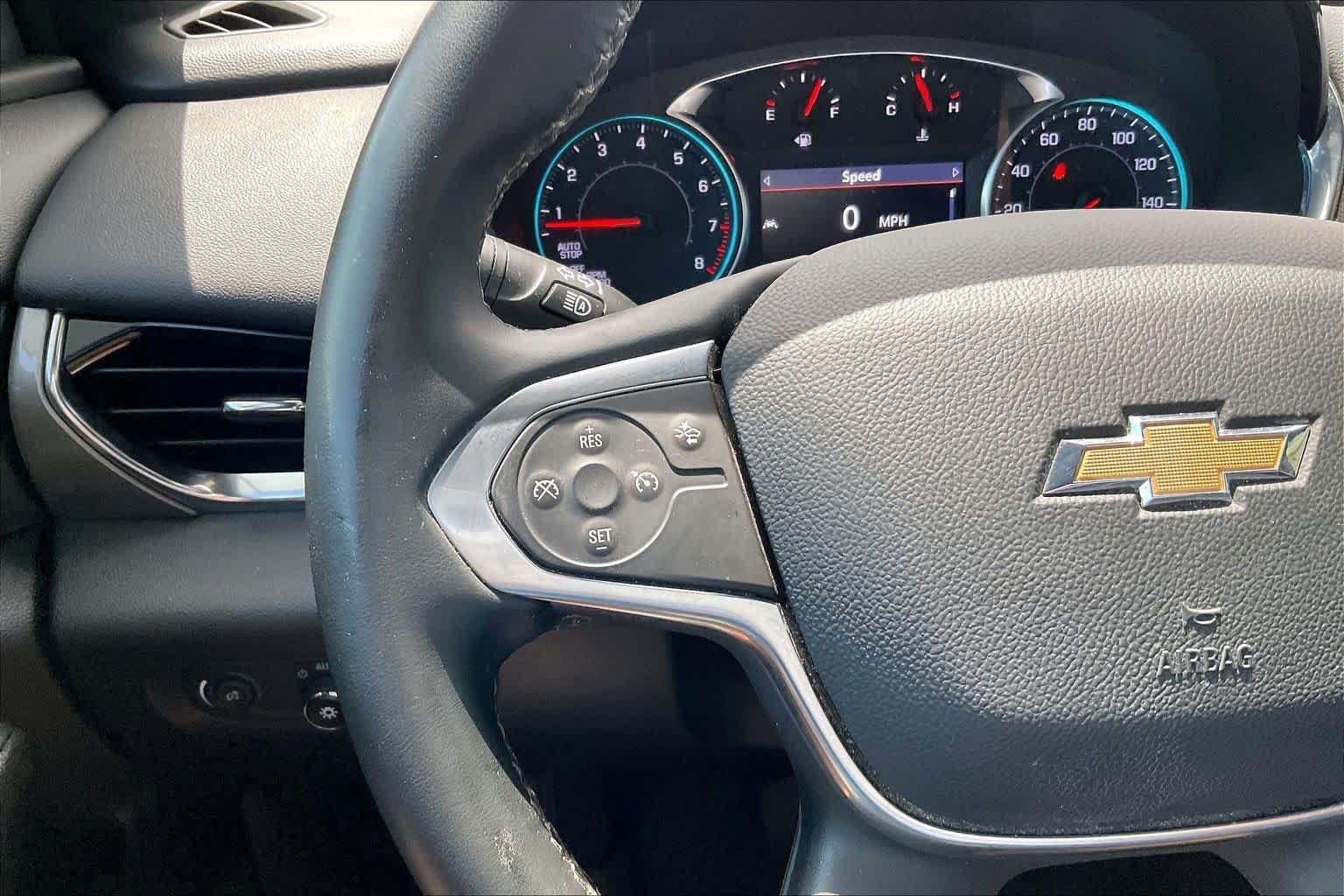 Used 2023 Chevrolet Traverse LT FWD image 22