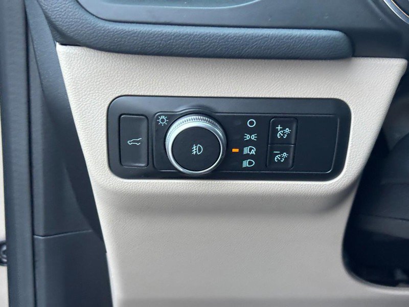 Used 2021 Ford Escape Titanium image 17